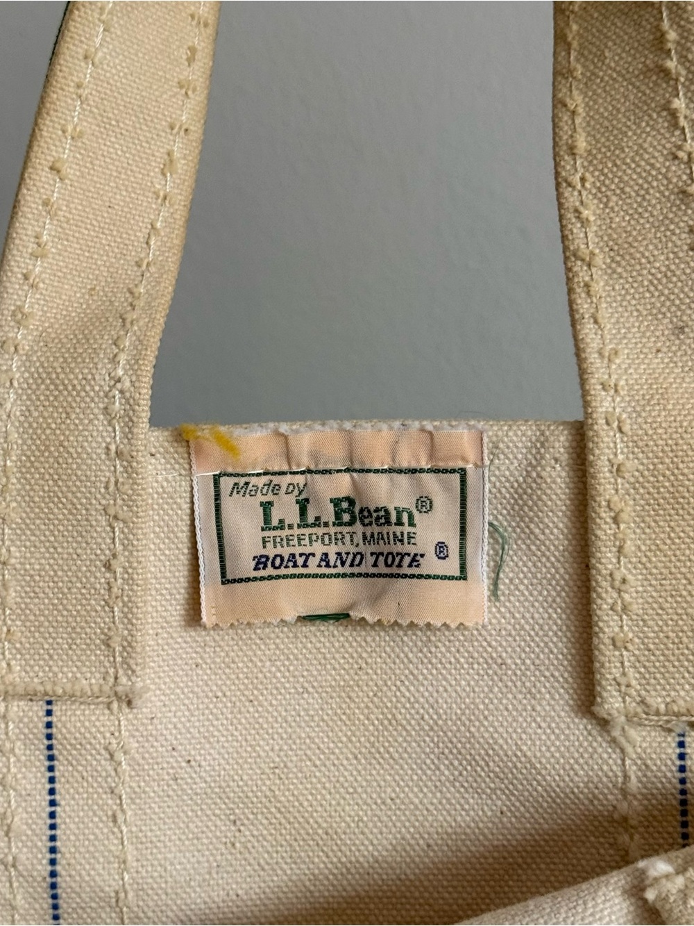 LLBean Vintage 70's/80's Canvas Tote Beige W/ Green Trim Scalloped Tag - Picture 2 of 9